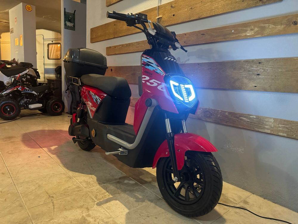 Scooters sem carta Vortex Mig 72v financiamento