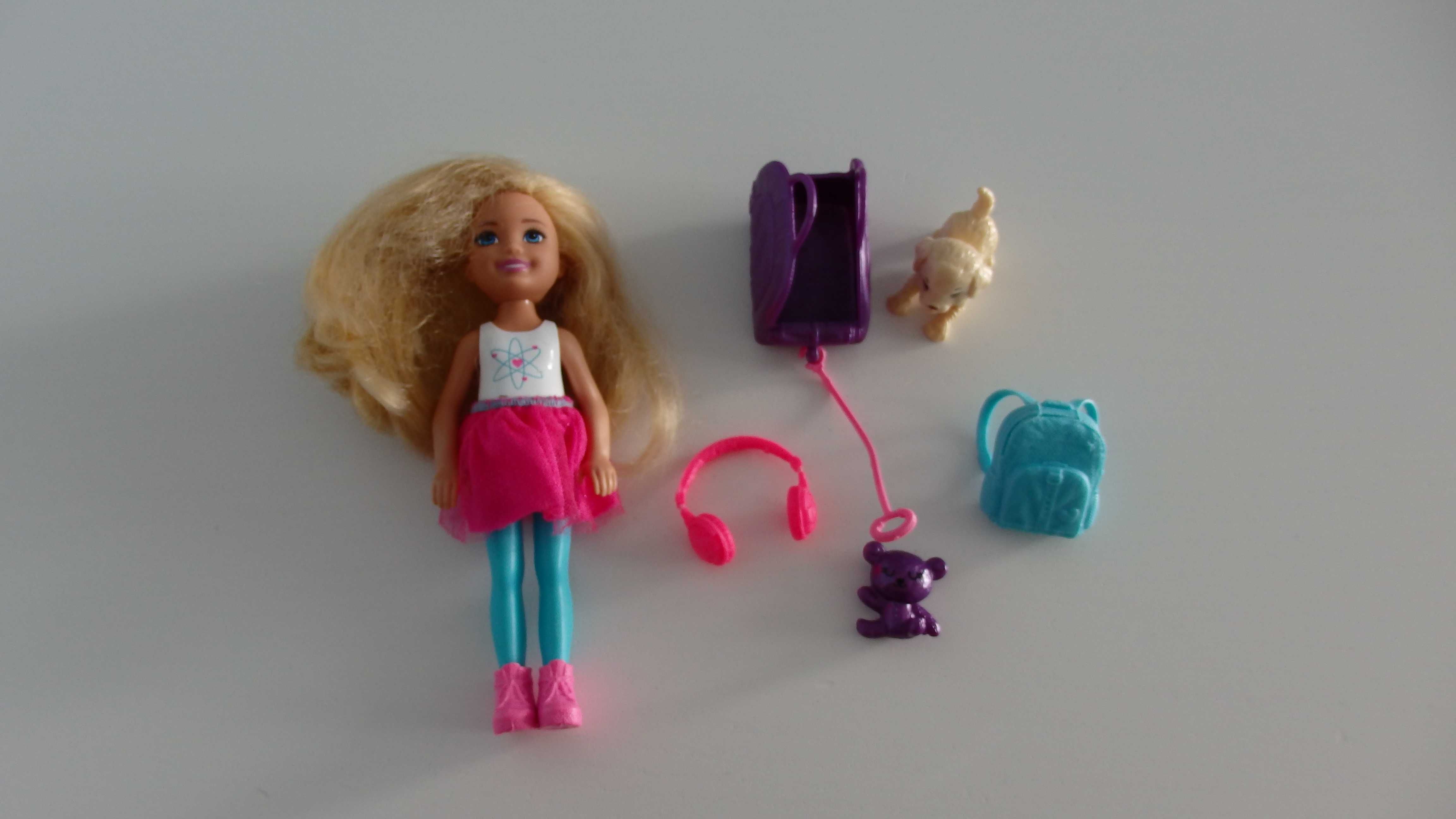 MATTEL Barbie Chelsea w podróży FWV20