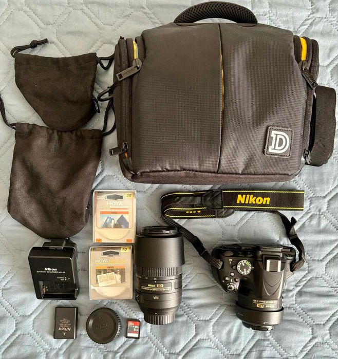Продам Nikon D5100 + об'єктиви 35mm f1.8 та 55-300mm 1:4.5-5.6 + сумка