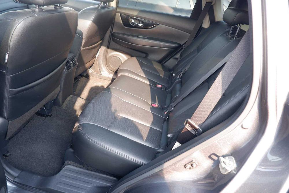 Nissan Rogue 2020 року