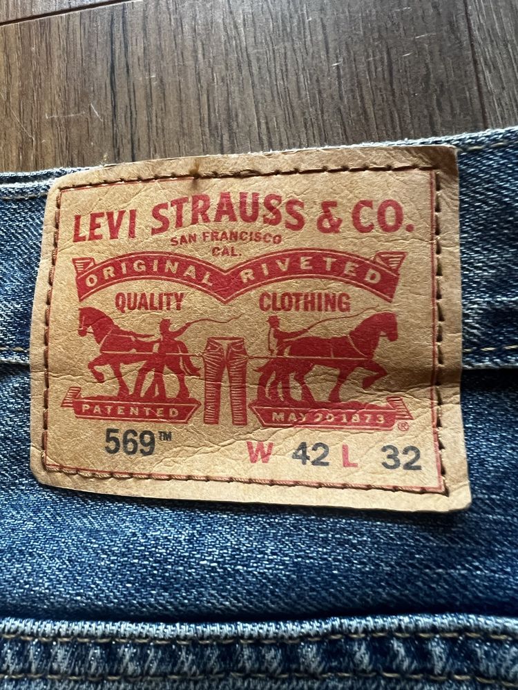 Levi's 569 W42 L32 męskie NOWE