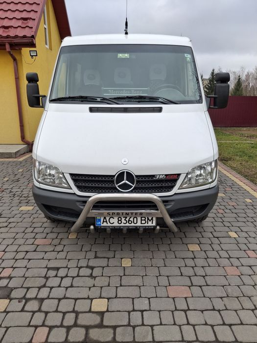 Mercedes-Benz  sprinter