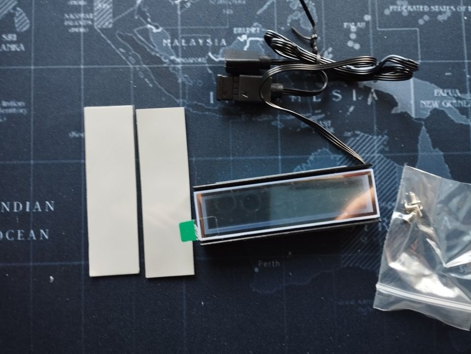 Radiator SSD efekt lustra