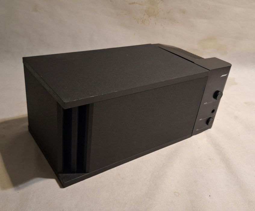 Subwoofer aktywny Bose Acoustimass Multimedia czarny