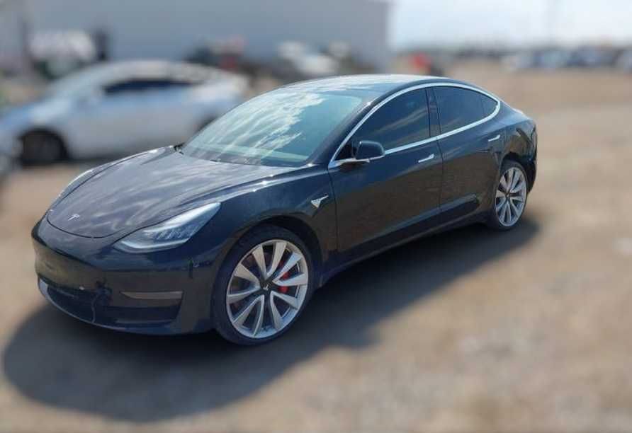 Tesla Model 3 Long Range Performance