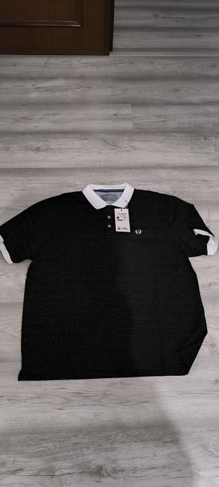 Polo de homem novo