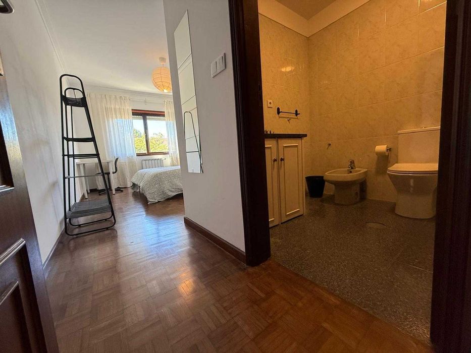 Quarto Suite junto ao Metro