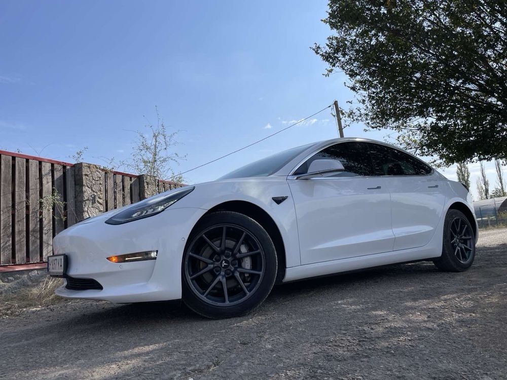 Аренда Tesla Model 3 2019г.