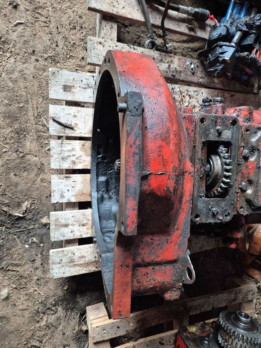 Skrzynia pośrednia mtz 82