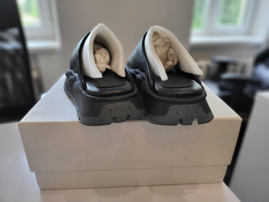 Шльопанці шкіряні Eytys оригінал