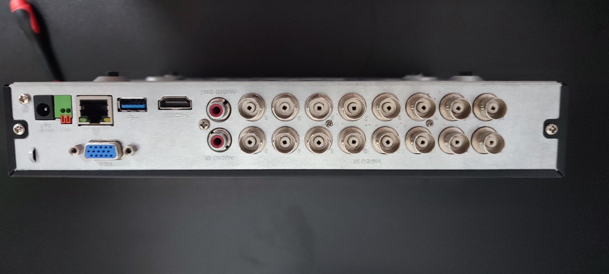Відеореєстратор Dahua DHI-XVR5116HS