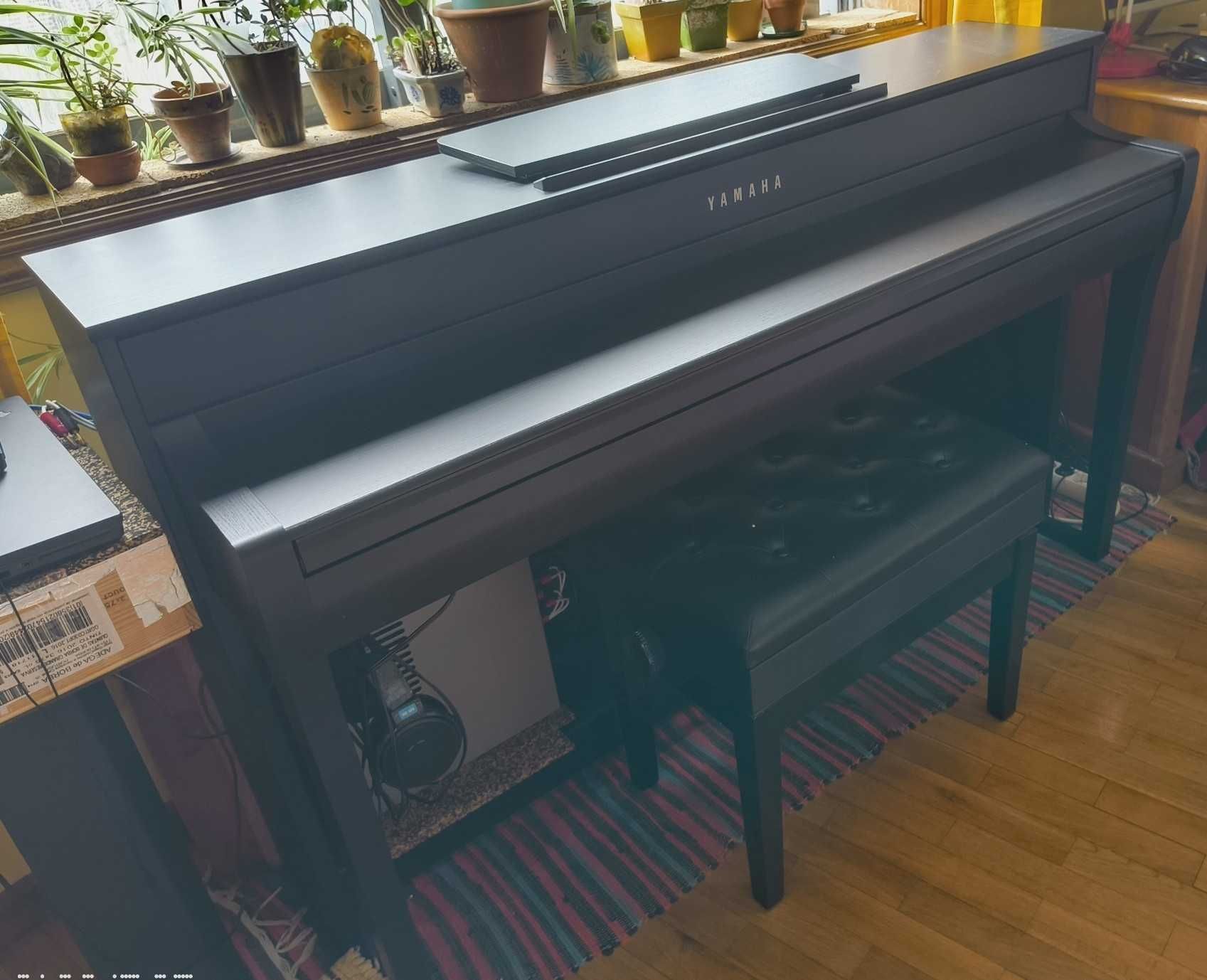 Piano Digital Yamaha Clavinola CLP-735 B
