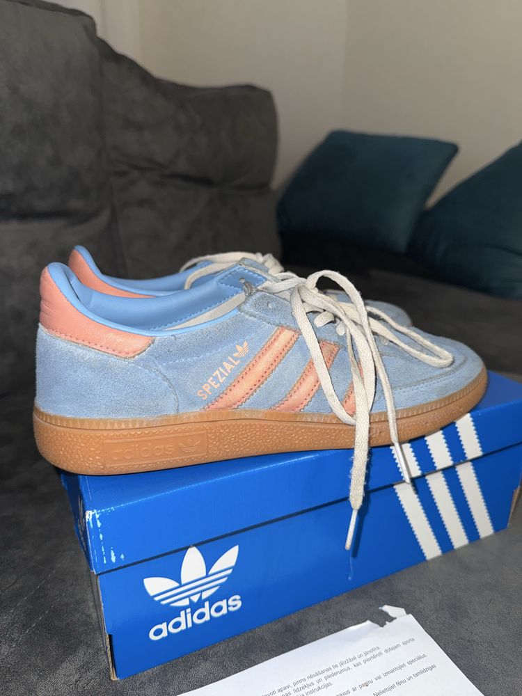 Кросівки Adidas Spezial / Розмір 39