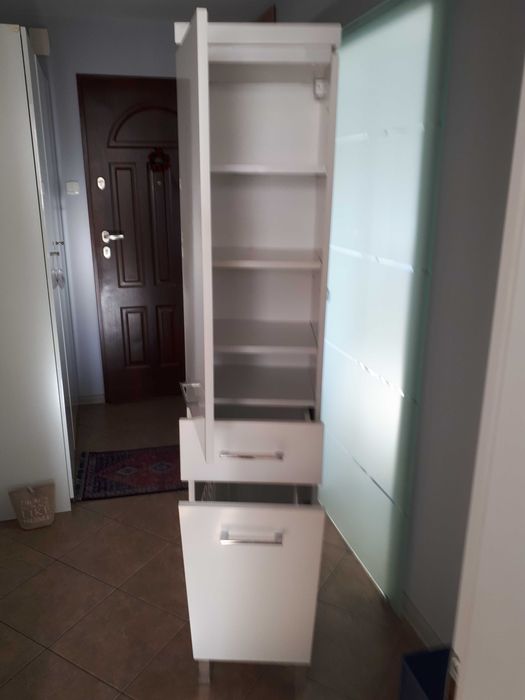 Szafka ' Słupek' do łazienki,180x35x30cm z koszem na bieliznę.