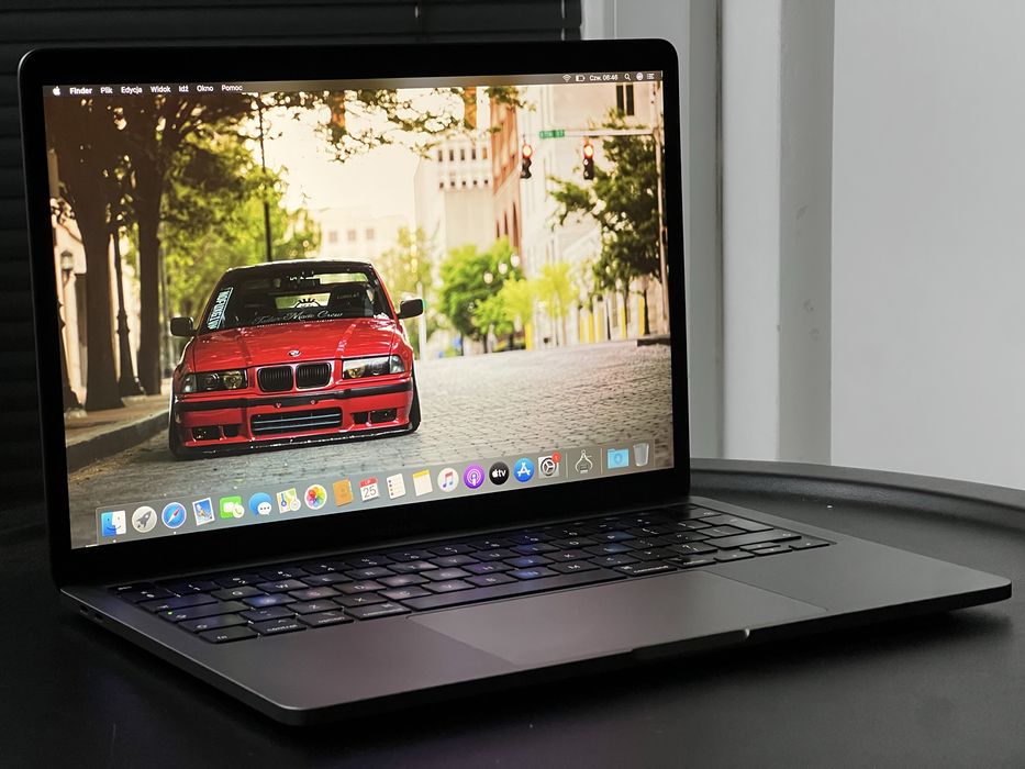 Apple MacBook Pro 13’ i7 16GB RAM 512GB SsD M.2 Touch Bar/ID