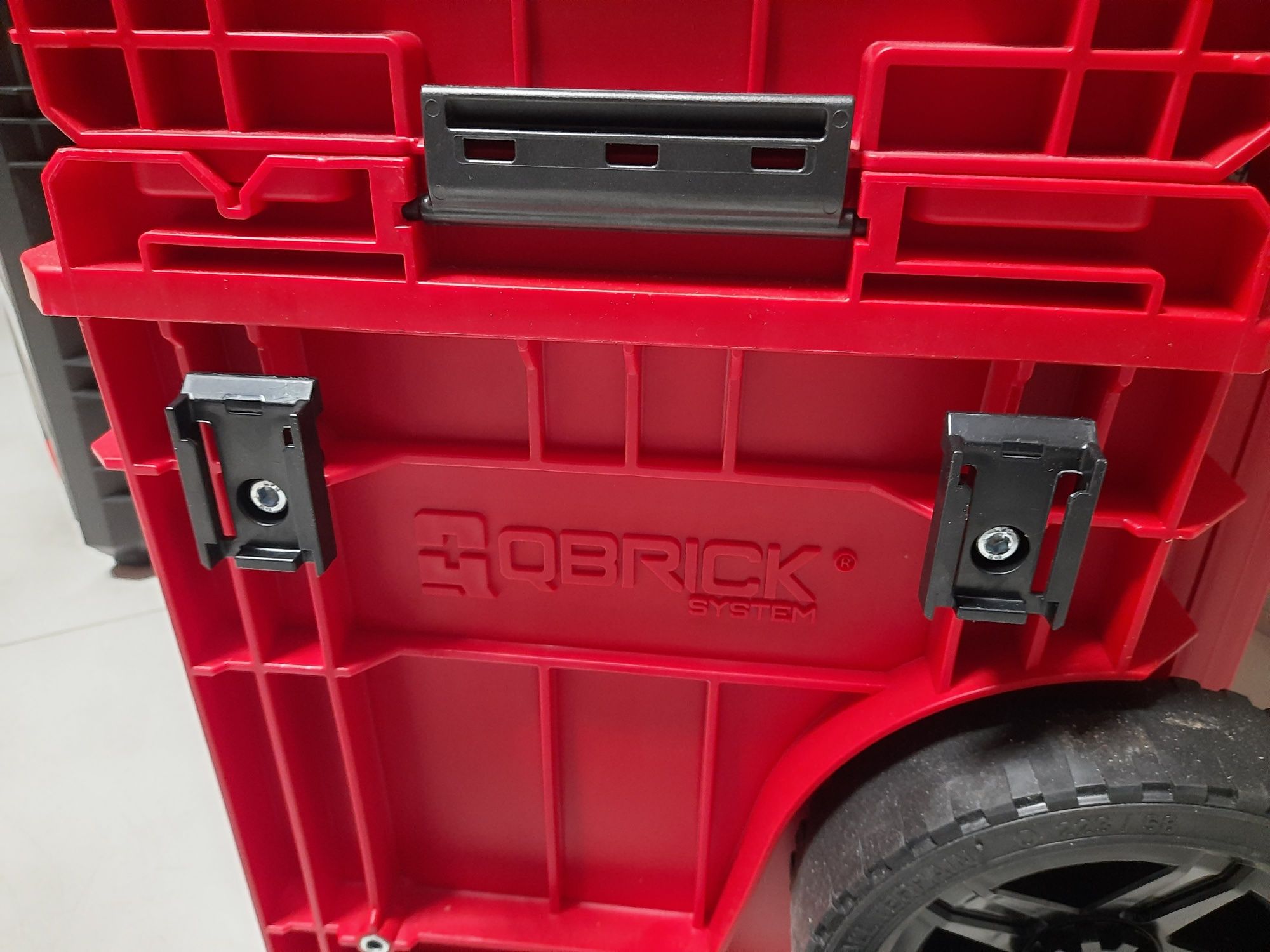 789грн-Тримач для рівнів QBRICK Custom LONG ITEMS HOLDER