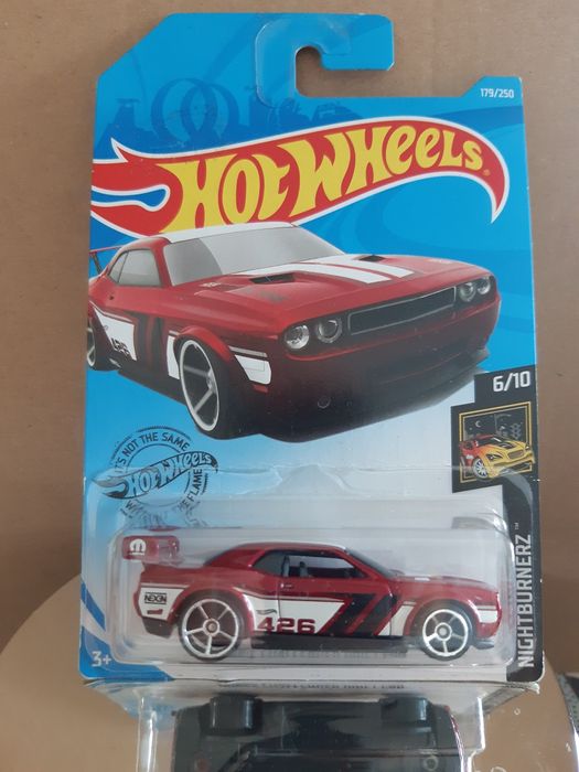 Hot wheels dodge challenger drift car