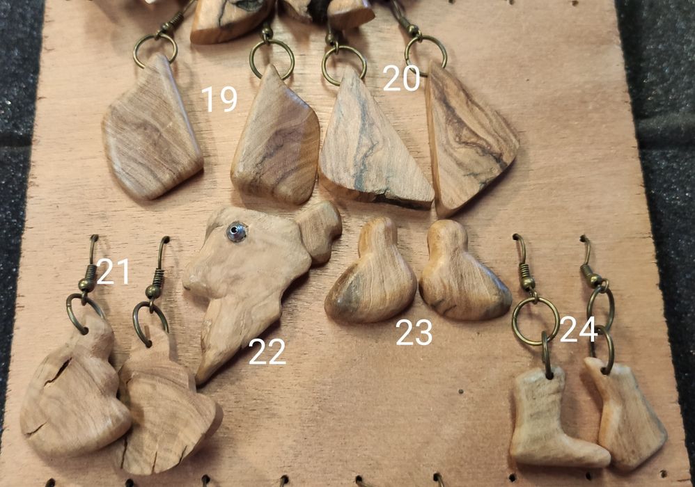 Brincos artesanais - madeira sucupira, pau preto, raíz de oliveira