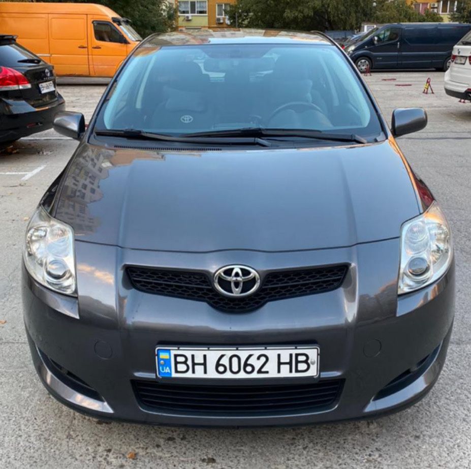 Продам Auris, асфальт, 1.6. Идеал