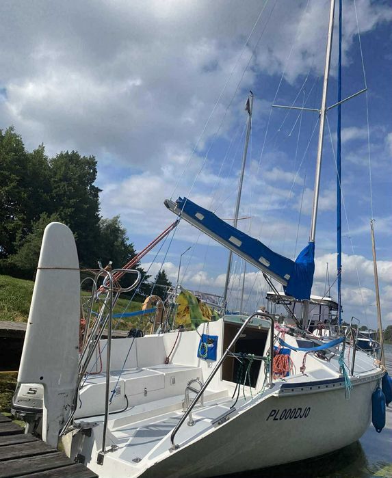 Jacht żaglowy TANGO 780 Sport