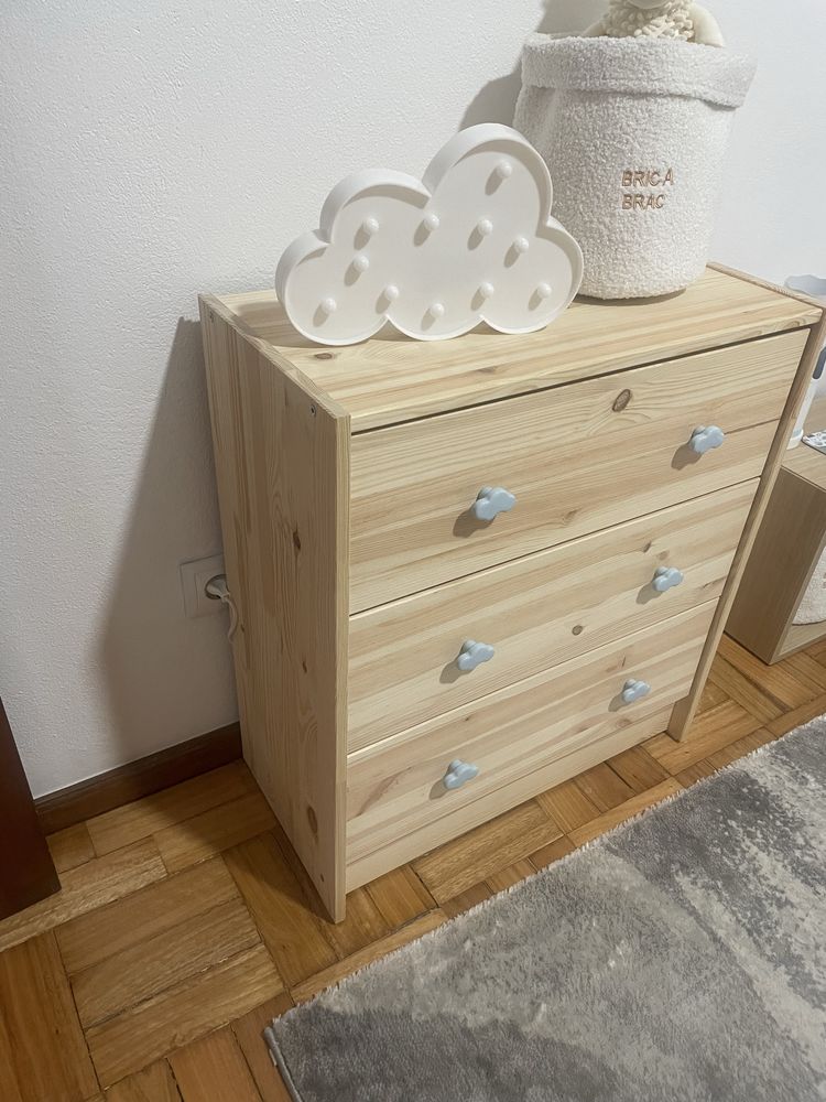 Comoda de criança