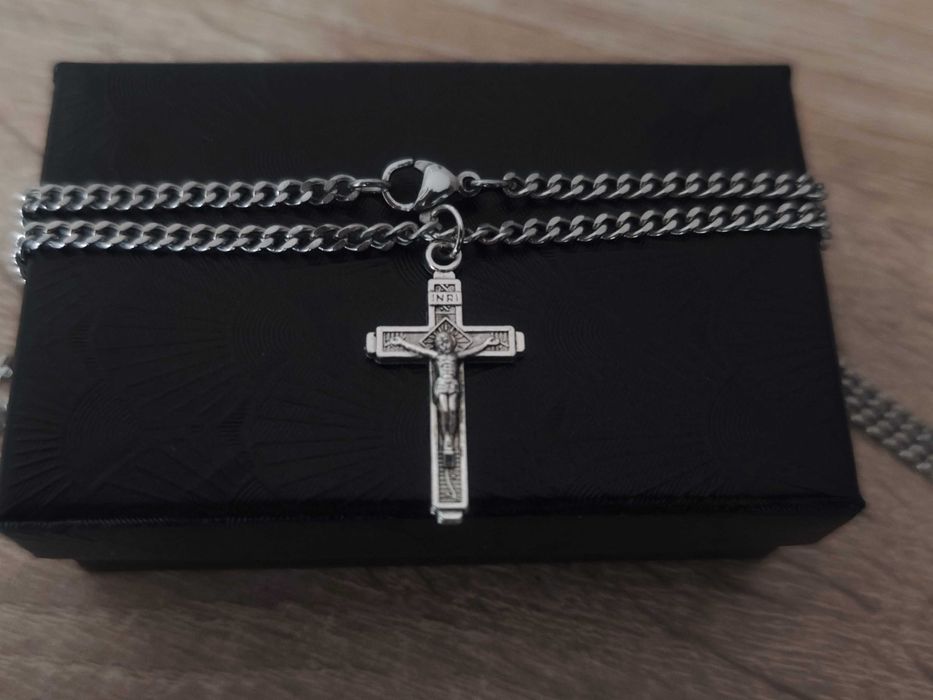 Naszyjnik męski stal szlachetna – pancerka z krzyżykiem 50 cm