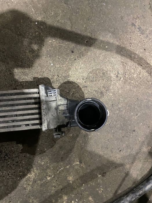 Інтеркулер на e-203,210,211 2,2-3,2-3,0.дизель.