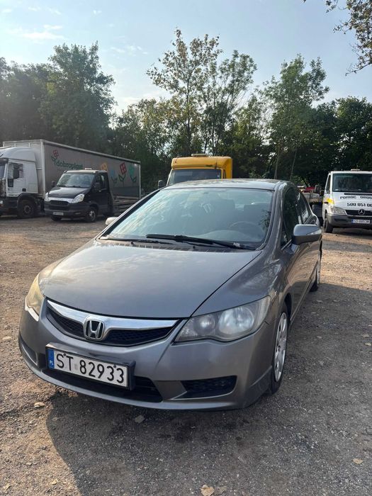 Honda Civic VIII 1.8 i-VTEC 140 KM ładna PIERWSZY WŁAŚCICIEL