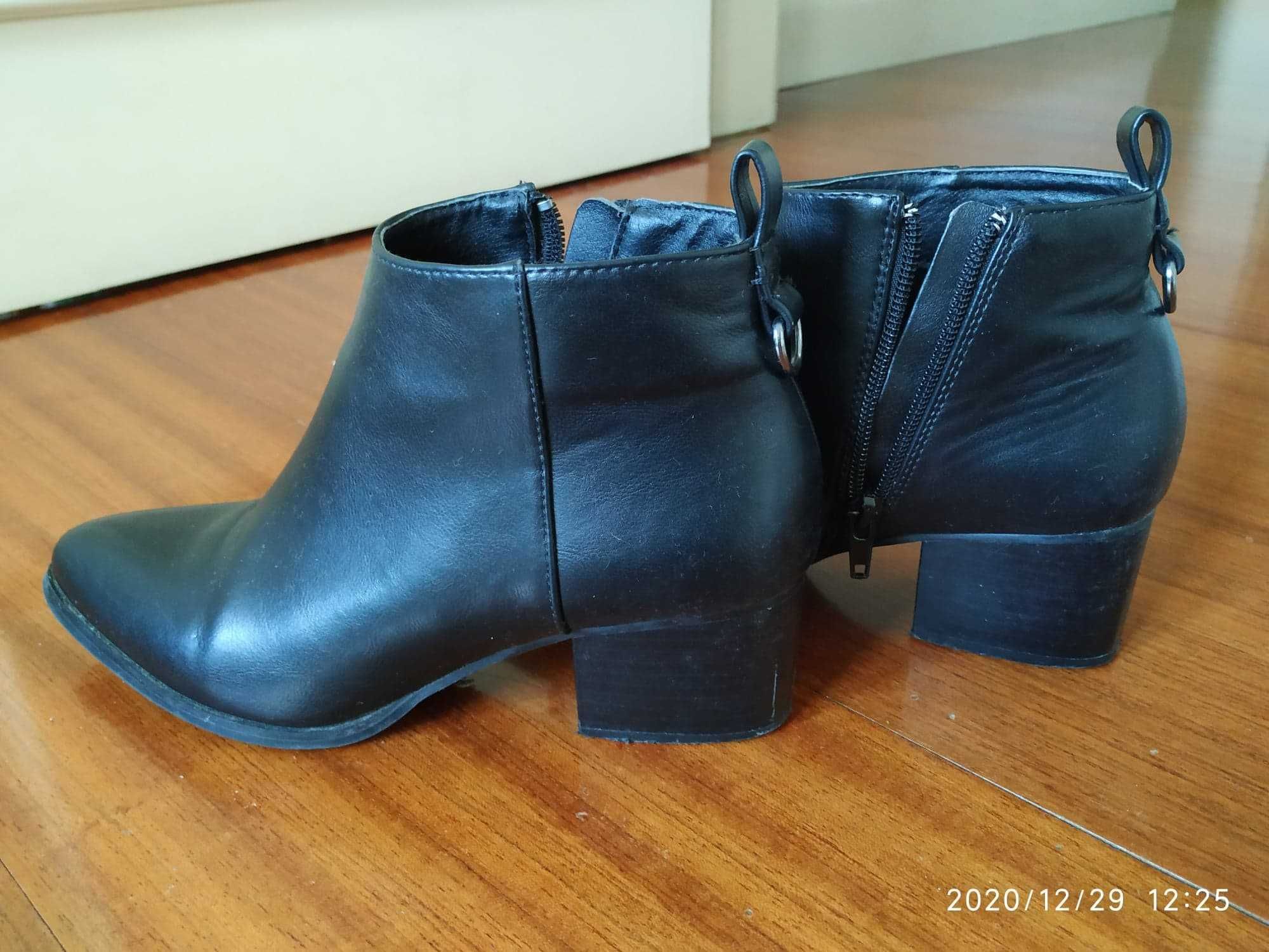 Botas Lefties (tamanho 36)