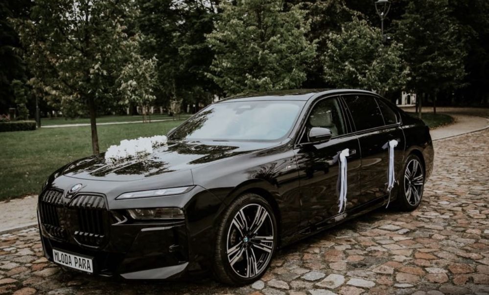 Auto do ślubu BMW 7 full  long 2023 w cenie ubrane auto