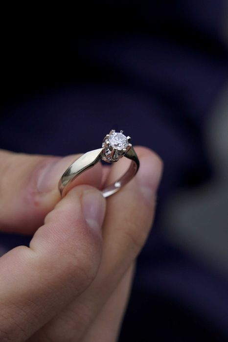 Złoty pierścionek 14k z brylantem  0,40ct