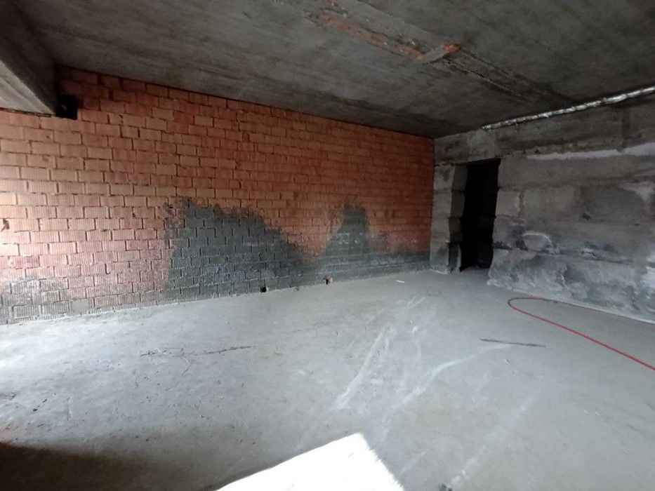 Приміщення. Офіс. Комерційне приміщення