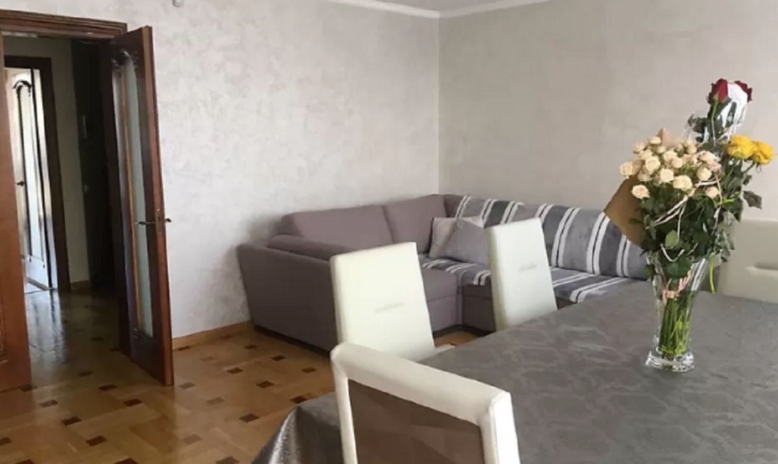 Продається будинок 290м2 та 6 сот с.Байківці