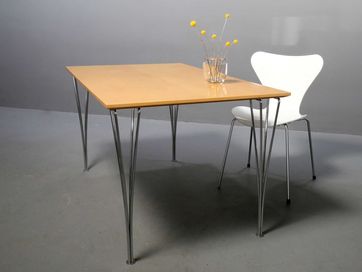 Stół duński proj. Arne Jacobsen dla Fritz Hansen / klasyk design