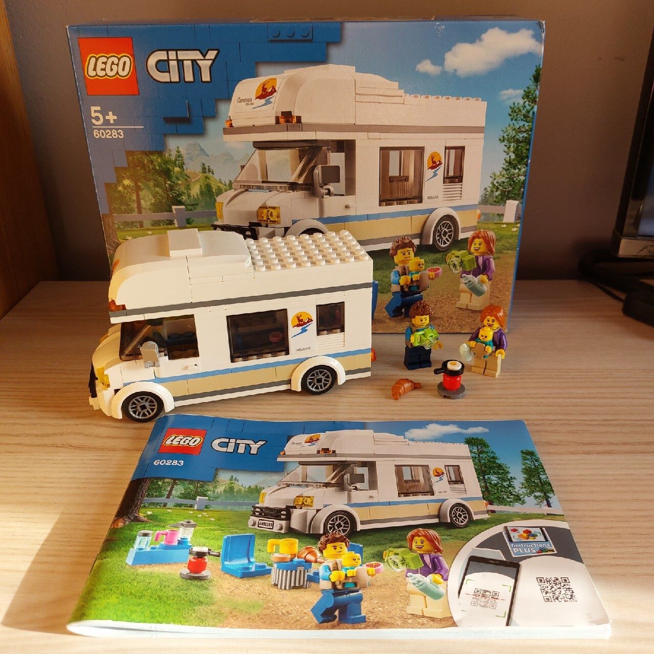 Lego city 60283 +60390