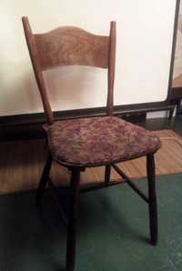 Krzesło tapicerowane PRL rustykalne
