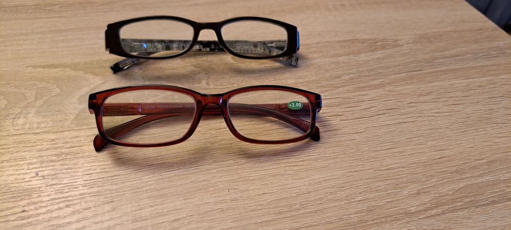 Okulary korekcyjne +2  na obydwa oczy