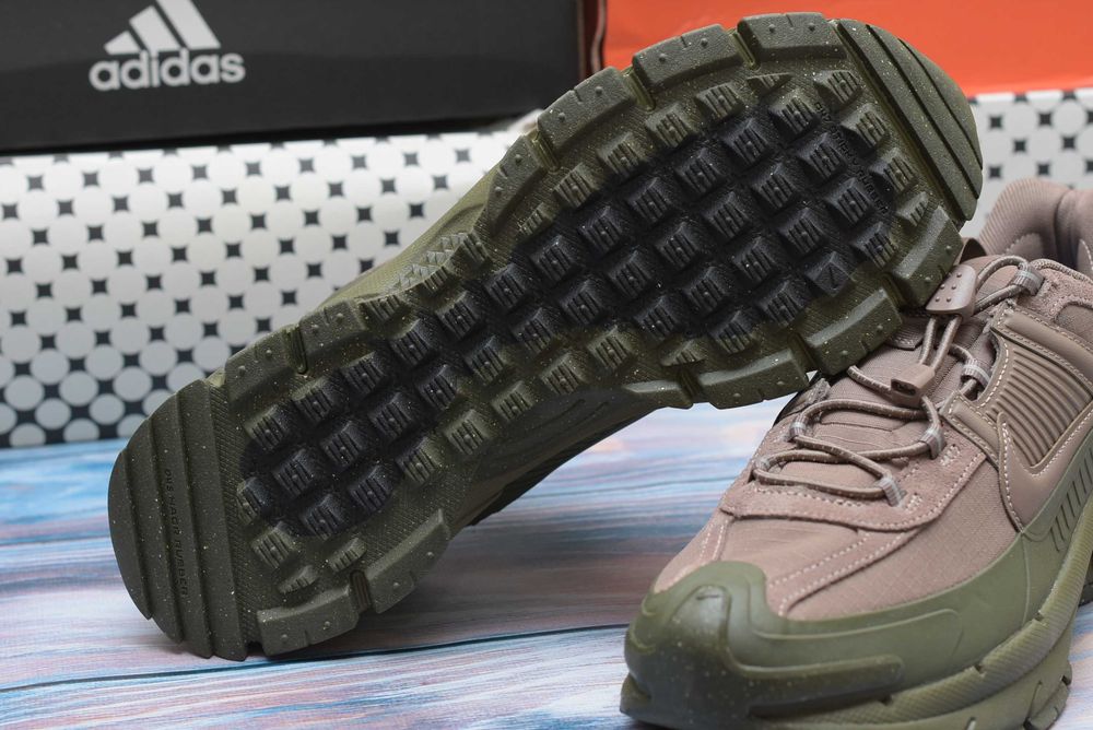 Оригінал! Топові чоловічі кросівки Nike Zoom Vomero 5 Roam Winterized