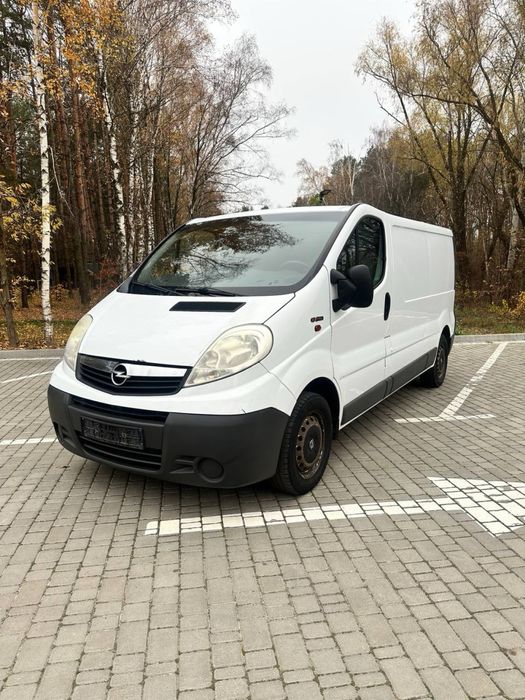Opel vivaro Опель Виваро 2.0dci