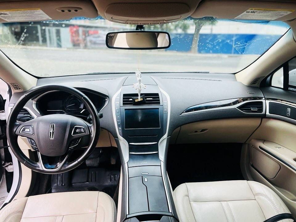 Lincoln MKZ Hybrid