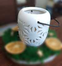 Ceramiczny świecznik z uchwytem