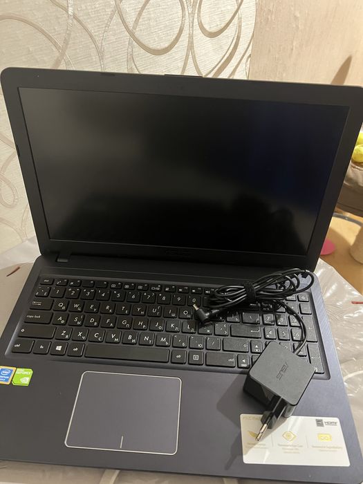 Компютер ноутбук  Asus