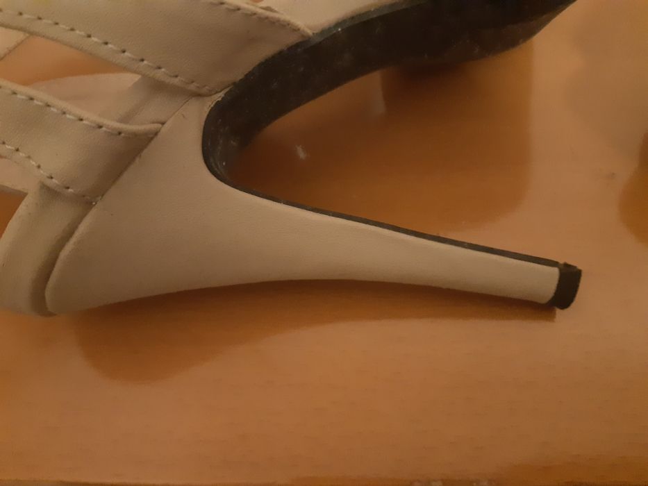 Sandalias de saltp alto novas