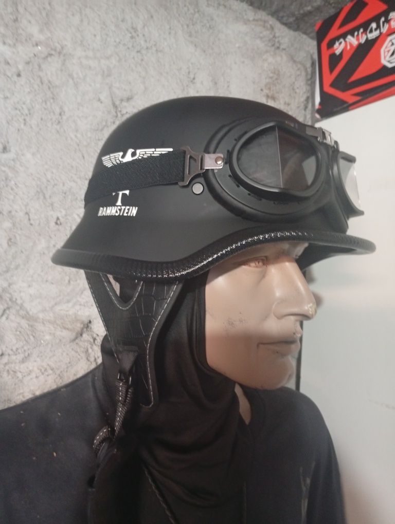 Capacete estilo alemão