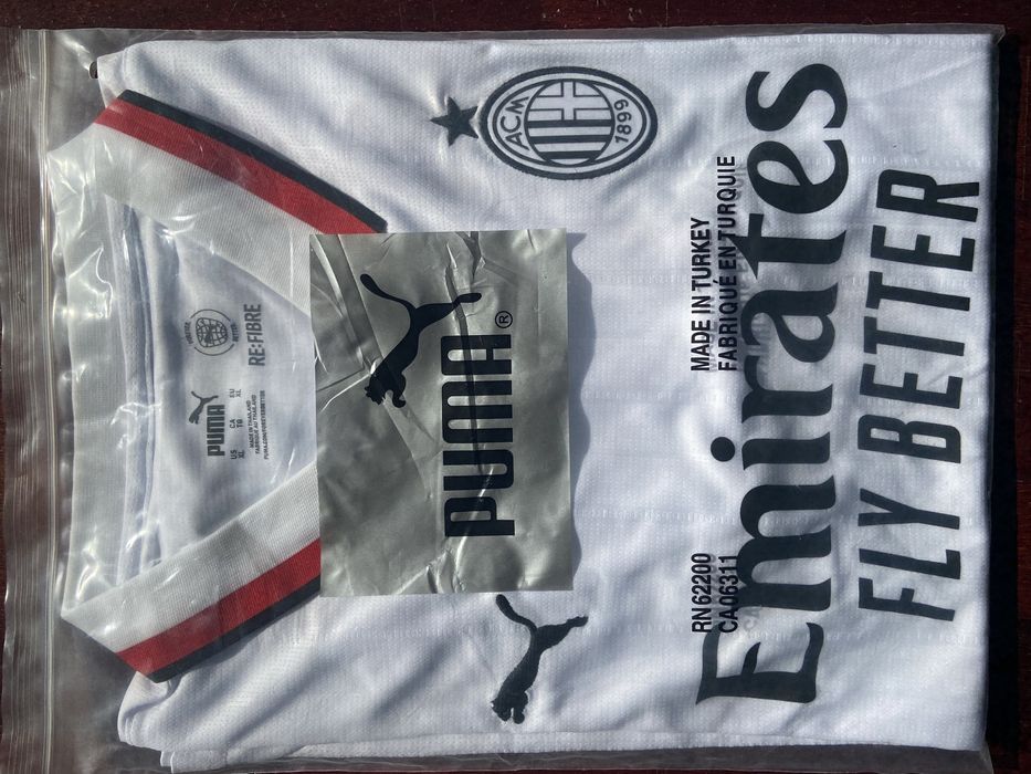 Camisolas Desportivas *15 a 20€*