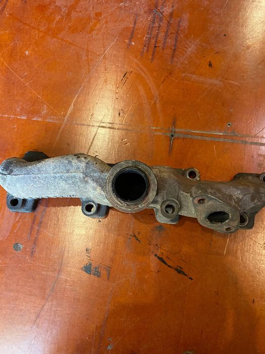 Коллектор выпускной Ford Connect 1.8 дизель 2003-2013 год