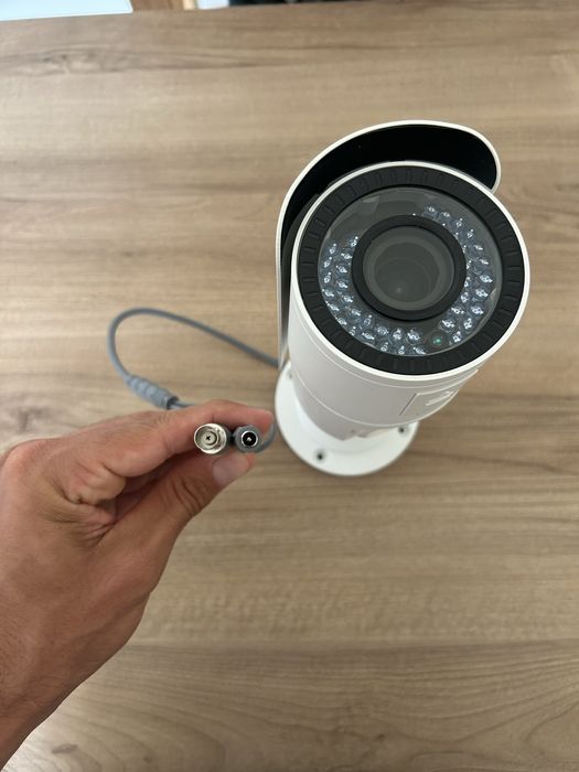 Câmara de Vigilância HiWatch DS-T116 (2.8-12mm)