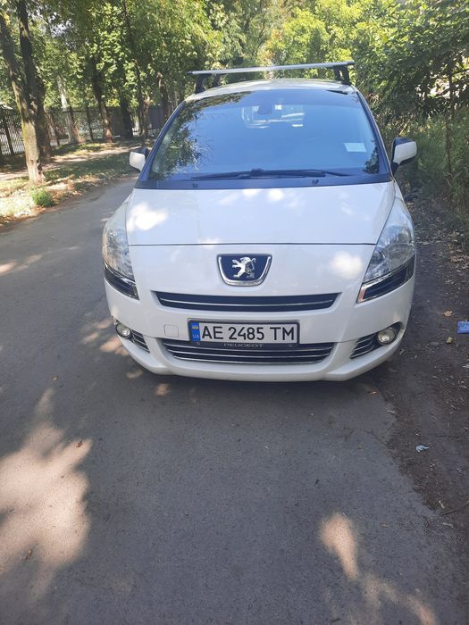 Продам Peugeot 5008