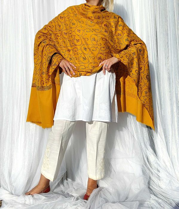 Szal orientalny żółty indyjski haft paisley kwiaty szalik pashmina