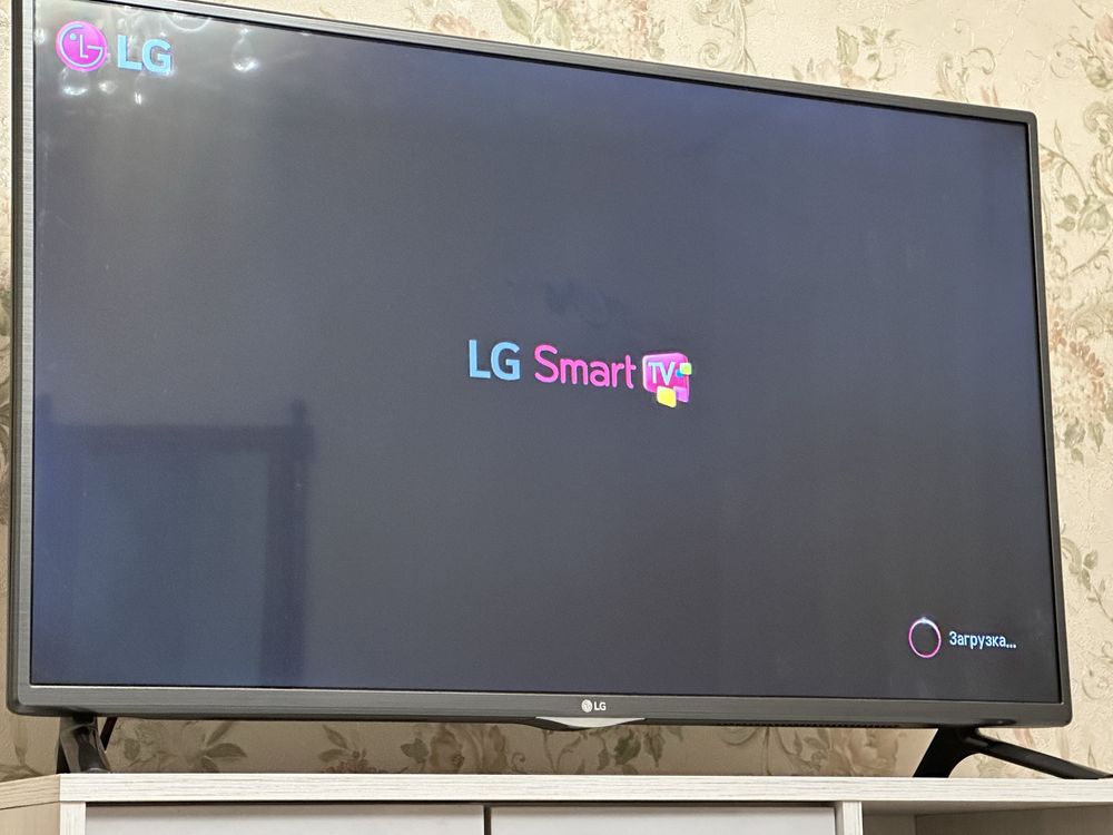 Телевізор LG  42 діагональ